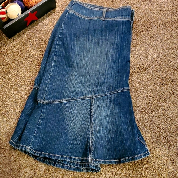Faded Glory Dresses & Skirts - 💥PLUS Jean skirt